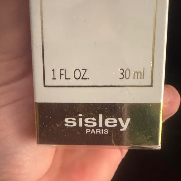 Sisley-Paris L'Intégral Anti-Age Serum/Anti-Dark Spot for face. White Serum. NIB - Picture 8 of 15